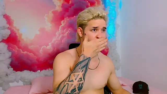 AlexPiersss online show from November 8, 2025, 7:06 pm