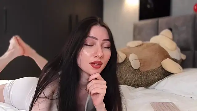 AnaMoonlight online show from November 2, 2025, 8:47 pm