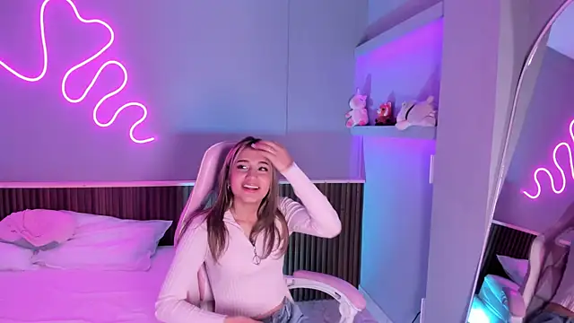 Athenea  fox online show from April 15, 2026, 11:59 am