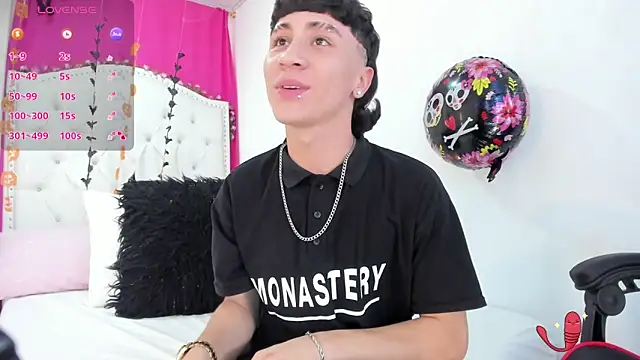 XaanderGrey online show from October 25, 2025, 7:36 pm