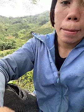 nhinhi-sexy online show from November 14, 2025, 5:44 am