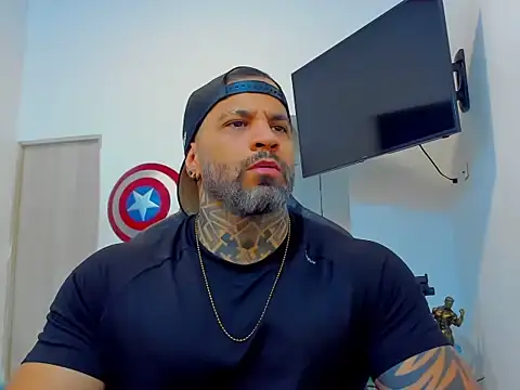 JoshRigby online show from October 6, 2025, 7:47 pm