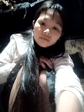 bree-zz online show from February 12, 2026, 11:37 pm