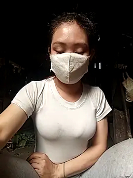 bree-zz online show from December 21, 2025, 2:46 am