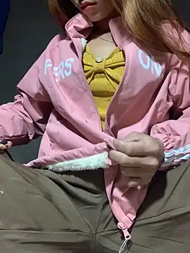 Tina pusy online show from November 25, 2025, 9:37 pm