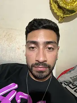 Snapshot of Apolo_B3 chatting on October 12, 2025, 11:06 pm Apolo B3 online show from October 12, 2025, 11:06 pm