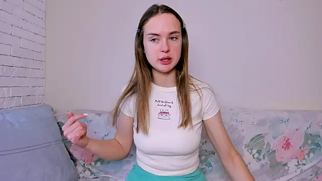 LilMary  online show from February 24, 2026, 7:42 am