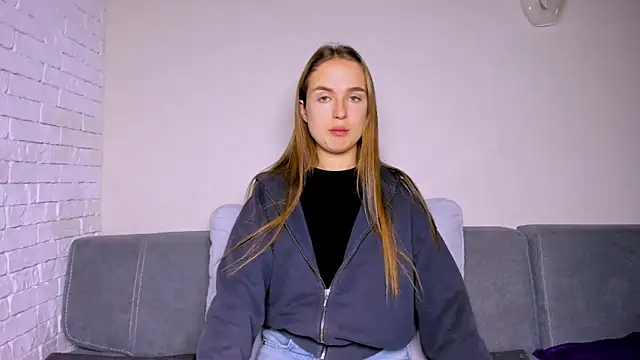 LilMary  online show from November 25, 2025, 9:26 pm