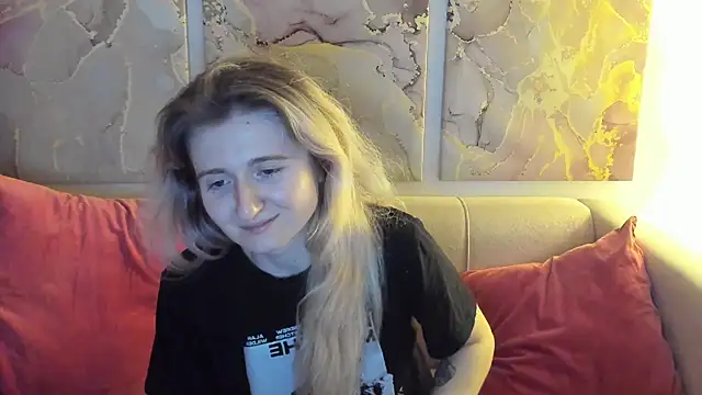 CamillaDreamer online show from April 17, 2026, 5:16 pm