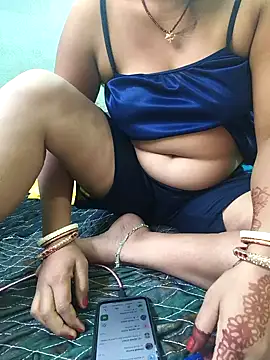 Snapshot of Desi_Lilly01 chatting on October 2, 2025, 1:53 am Desi Lilly01 online show from October 2, 2025, 1:53 am