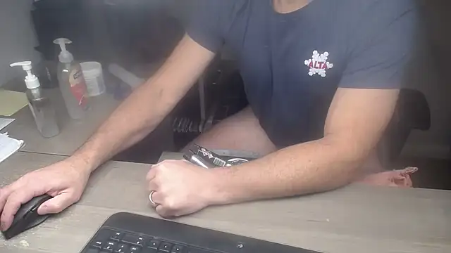 sackstor online show from November 17, 2025, 9:08 pm