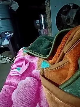 Snapshot of Lona2525 chatting on February 10, 2026, 8:41 pm Lona2525 online show from February 10, 2026, 8:41 pm