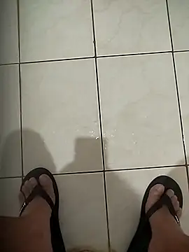 Snapshot of Wess1987 chatting on November 17, 2025, 3:32 am Wess1987 online show from November 17, 2025, 3:32 am