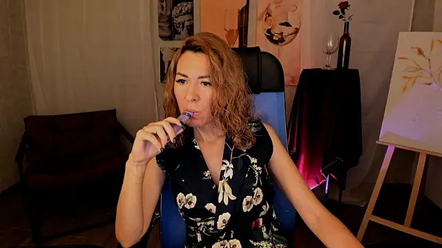 Snapshot of DonnaSmitth chatting on October 30, 2025, 3:31 pm DonnaSmitth online show from October 30, 2025, 3:31 pm