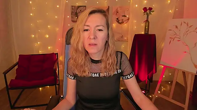 Snapshot of DonnaSmitth chatting on February 17, 2026, 6:38 pm DonnaSmitth online show from February 17, 2026, 6:38 pm