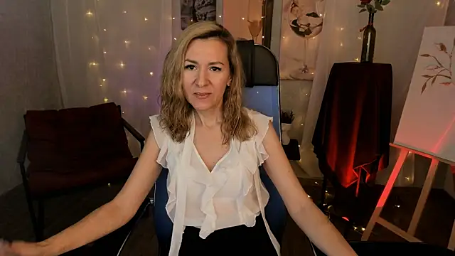 Snapshot of DonnaSmitth chatting on January 15, 2026, 6:44 pm DonnaSmitth online show from January 15, 2026, 6:44 pm