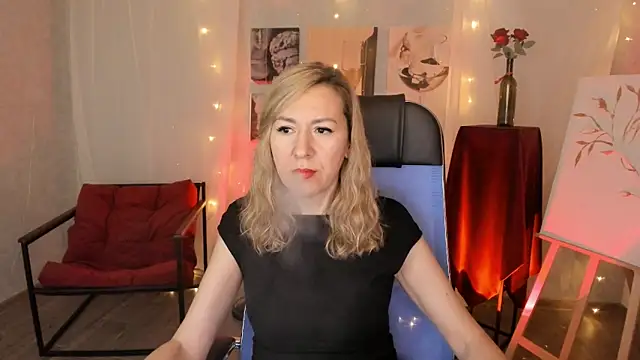 Snapshot of DonnaSmitth chatting on February 3, 2026, 6:35 pm DonnaSmitth online show from February 3, 2026, 6:35 pm