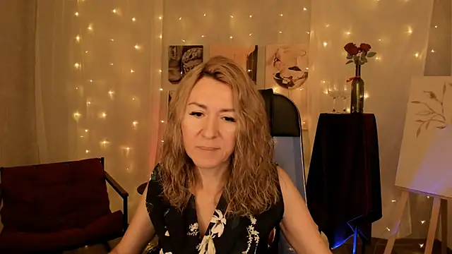 Snapshot of DonnaSmitth chatting on December 18, 2025, 3:27 pm DonnaSmitth online show from December 18, 2025, 3:27 pm