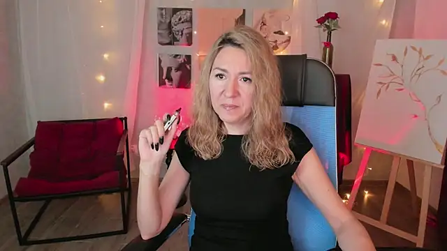 Snapshot of DonnaSmitth chatting on February 25, 2026, 6:52 pm DonnaSmitth online show from February 25, 2026, 6:52 pm