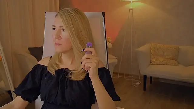 Snapshot of DonnaSmitth chatting on January 12, 2026, 6:47 pm DonnaSmitth online show from January 12, 2026, 6:47 pm