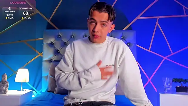 Lian Miller1  online show from March 8, 2026, 2:09 pm