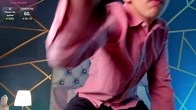 Lian Miller1  online show from March 10, 2026, 12:31 pm