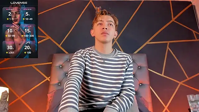 Lian Miller1  online show from April 21, 2026, 12:23 pm