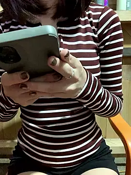 Snapshot of LenaCii chatting on January 14, 2026, 4:32 pm LenaCii online show from January 14, 2026, 4:32 pm