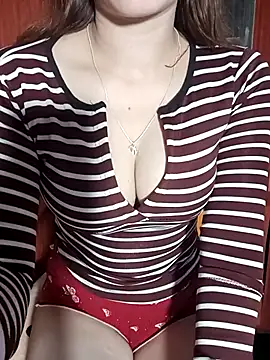 Snapshot of LenaCii chatting on February 24, 2026, 3:46 pm LenaCii online show from February 24, 2026, 3:46 pm