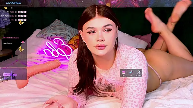Snapshot of EvaaLane chatting on April 20, 2026, 7:33 am EvaaLane online show from April 20, 2026, 7:33 am
