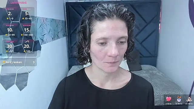 Snapshot of Valery_More__ chatting on December 14, 2025, 2:11 pm Valery More online show from December 14, 2025, 2:11 pm