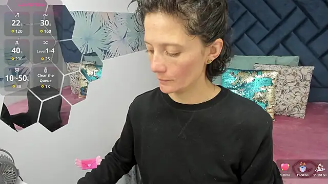 Snapshot of Valery_More__ chatting on February 12, 2026, 1:11 pm Valery More online show from February 12, 2026, 1:11 pm