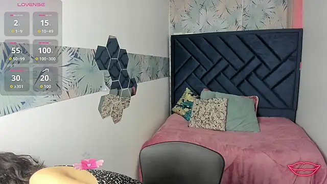 Snapshot of Valery_More__ chatting on February 17, 2026, 1:08 pm Valery More online show from February 17, 2026, 1:08 pm