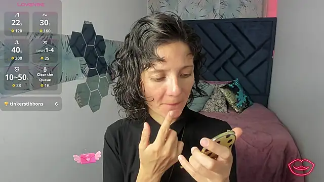 Snapshot of Valery_More__ chatting on February 16, 2026, 2:16 pm Valery More online show from February 16, 2026, 2:16 pm