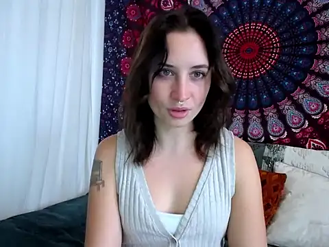 AdalynKiss online show from October 28, 2025, 1:10 pm