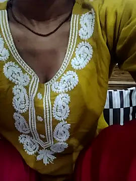 Snapshot of Meenu_rani6 chatting on October 13, 2025, 12:40 pm Meenu rani6 online show from October 13, 2025, 12:40 pm