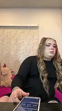 Redvelvett22 online show from October 30, 2025, 4:55 am