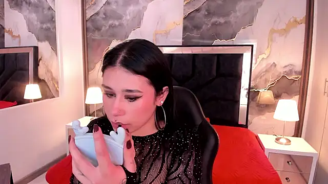 Snapshot of SusanVilla chatting on November 20, 2025, 7:36 pm SusanVilla online show from November 20, 2025, 7:36 pm