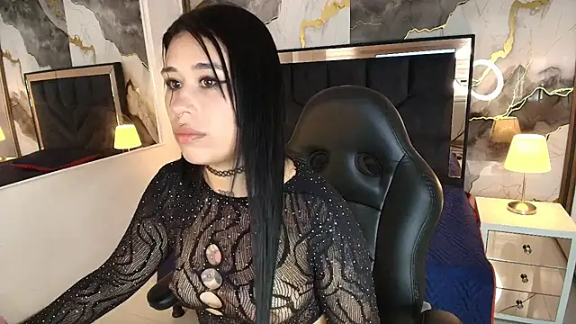Snapshot of SusanVilla chatting on June 25, 2026, 7:52 pm SusanVilla online show from June 25, 2026, 7:52 pm