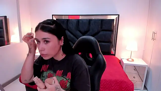 Snapshot of SusanVilla chatting on November 13, 2025, 7:40 pm SusanVilla online show from November 13, 2025, 7:40 pm