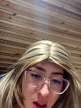 Snapshot of NICOLLE__12 chatting on February 13, 2026, 4:45 am NICOLLE 12 online show from February 13, 2026, 4:45 am