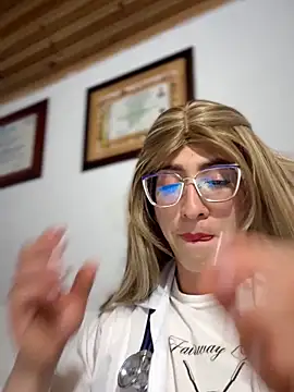 Snapshot of NICOLLE__12 chatting on February 3, 2026, 3:15 am NICOLLE 12 online show from February 3, 2026, 3:15 am