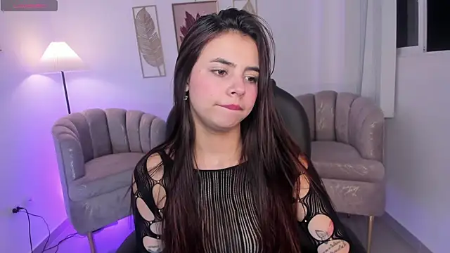 Snapshot of zharaa_fox chatting on January 6, 2026, 4:16 am zharaa fox online show from January 6, 2026, 4:16 am