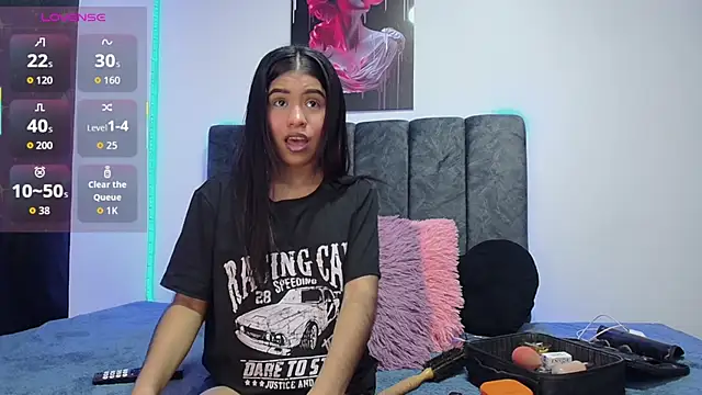 Snapshot of karinna_santana chatting on January 12, 2026, 8:04 pm karinna santana online show from January 12, 2026, 8:04 pm