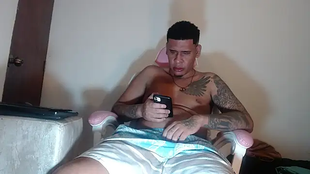 Adrew fox online show from October 27, 2025, 10:44 pm