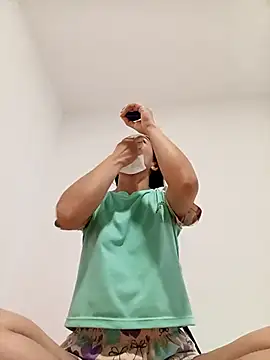 Amelia Rivas online show from October 18, 2025, 2:35 am