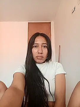 Amelia Rivas online show from November 18, 2025, 12:19 pm