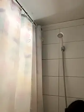 Snapshot of Ignvcivv chatting on October 3, 2025, 6:42 pm Ignvcivv online show from October 3, 2025, 6:42 pm