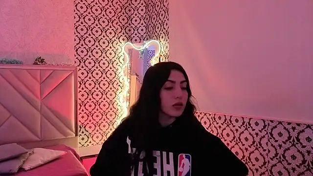 Ixchel tay online show from February 7, 2026, 3:03 am