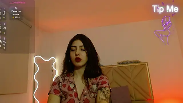 Ixchel tay online show from October 3, 2025, 3:09 am